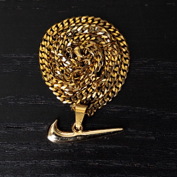 Nike Swoosh Gold Necklace - Picture 4 of 6